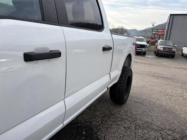 2023 Ford F-150 XLT LIFTED WHEELS & TIRES