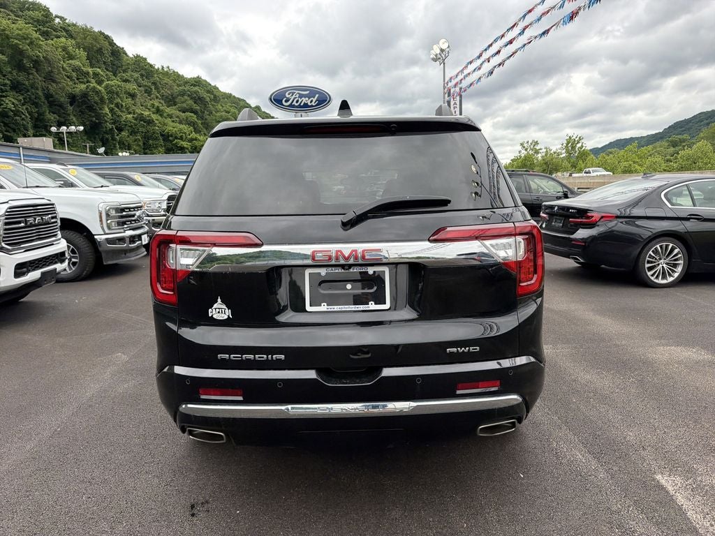 2023 GMC Acadia Denali