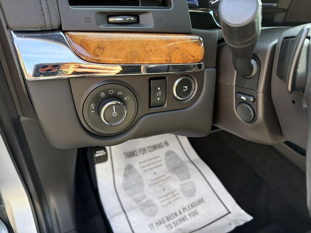 2016 Lincoln MKS Base