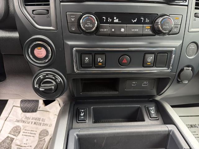 2023 Nissan Titan SV
