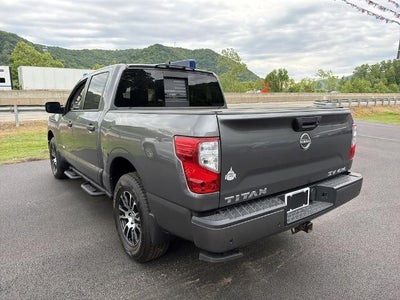 2023 Nissan Titan SV