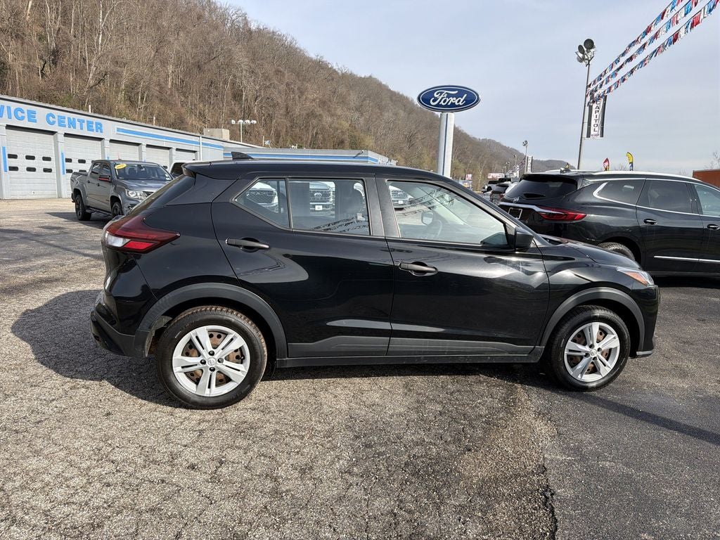 2021 Nissan Kicks S