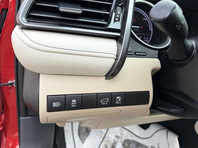 2023 Toyota Camry Hybrid LE