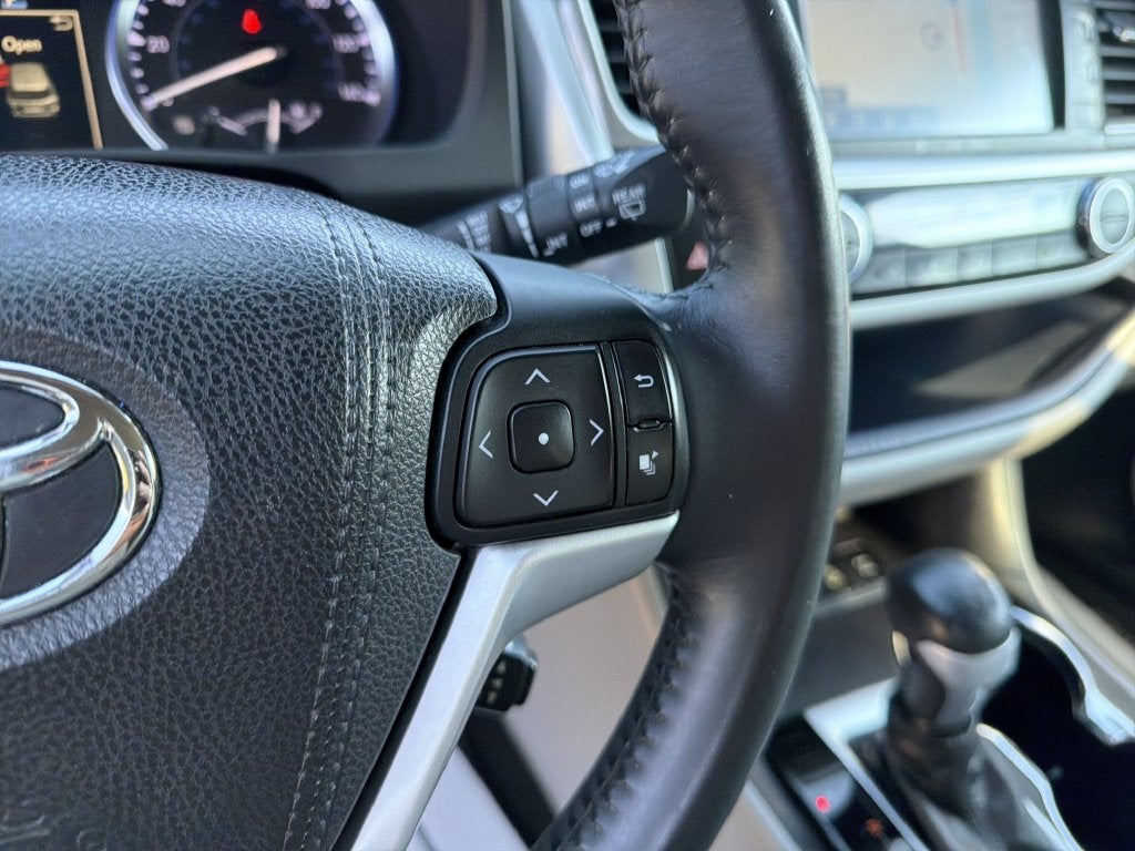 2016 Toyota Highlander XLE V6