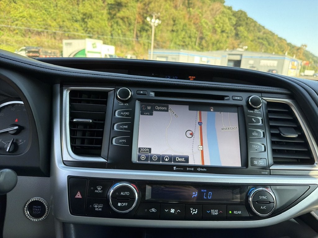 2016 Toyota Highlander XLE V6