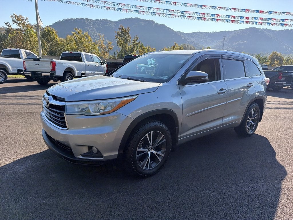 2016 Toyota Highlander XLE V6