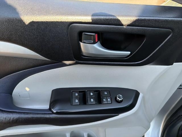 2016 Toyota Highlander XLE V6