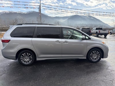 2019 Toyota Sienna L 7 Passenger