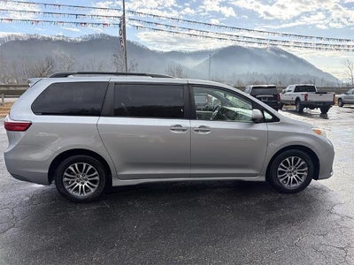2019 Toyota Sienna L 7 Passenger