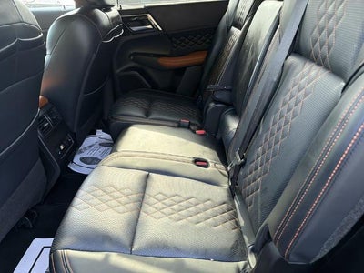 2024 Mitsubishi Outlander PHEV Base