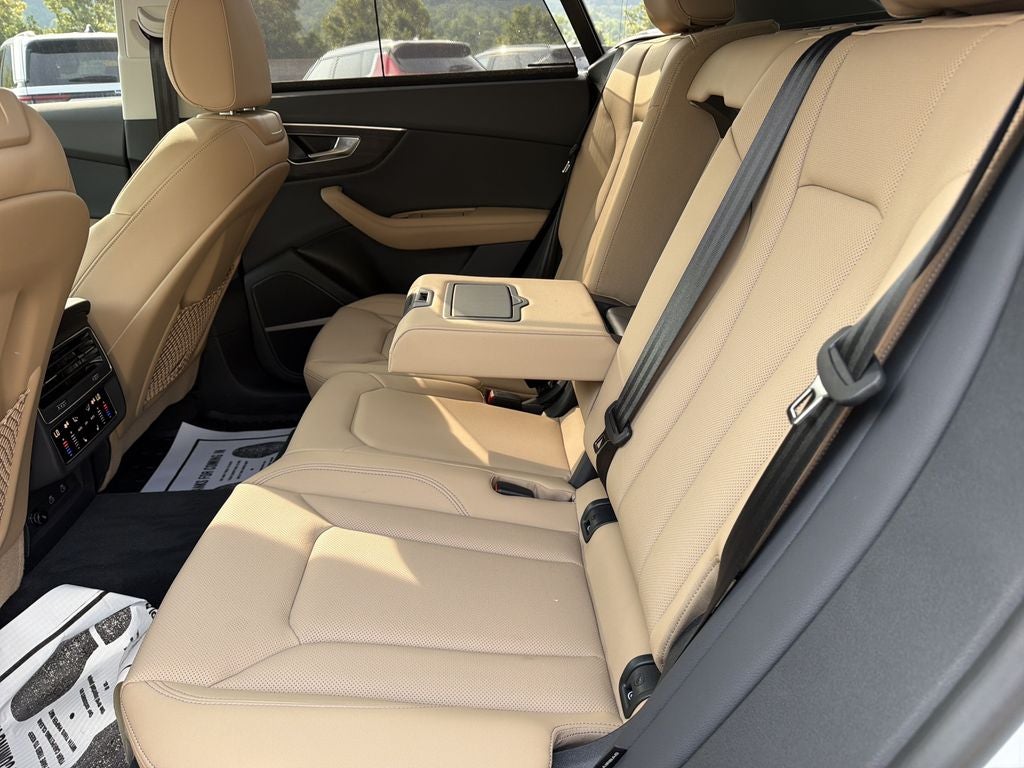 2025 Audi Q8 55 Premium Plus quattro